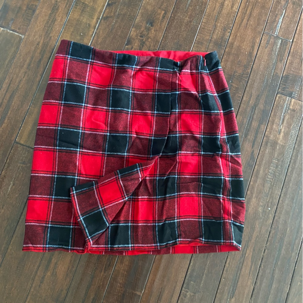 NWT Talbots red and black skirt